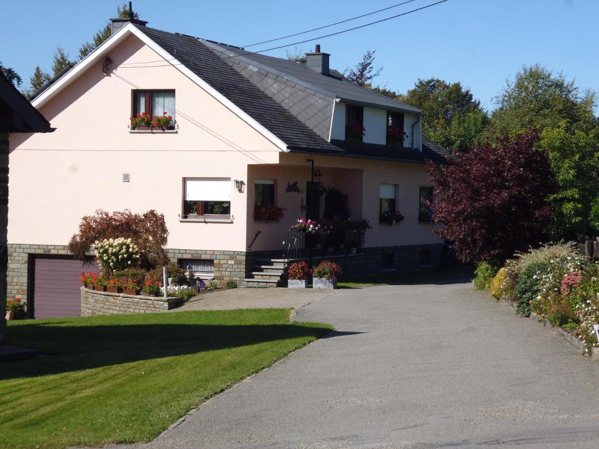Eifel Lodge Butgenbach Exterior photo